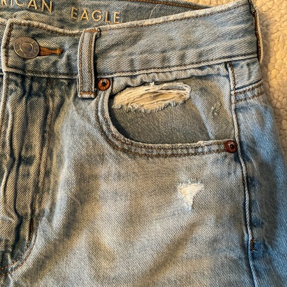 American Eagle - Distressed Jean Shorts / Size 0 - Picture 7 of 8